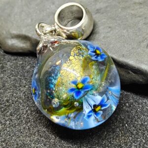 Gold leaf blue violet pendant