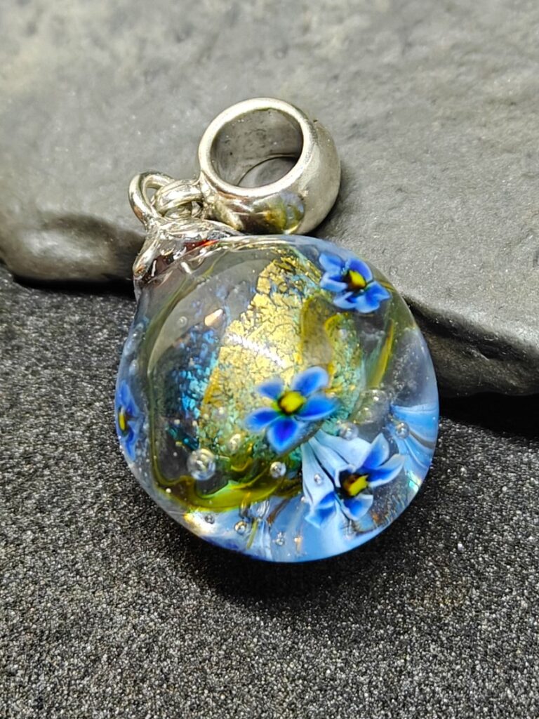 Gold leaf blue violet pendant